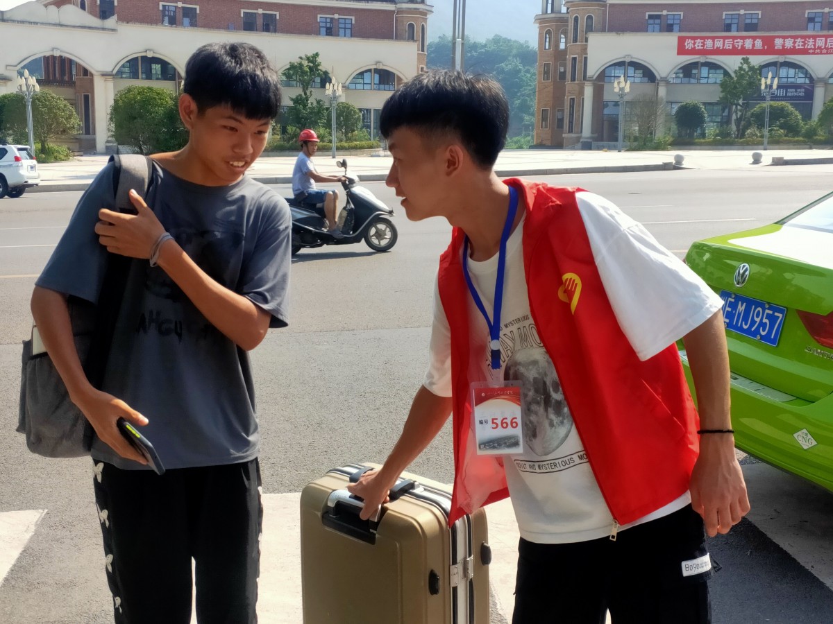 js4zqkzsfa.jpg js4zqkzsfa.jpg