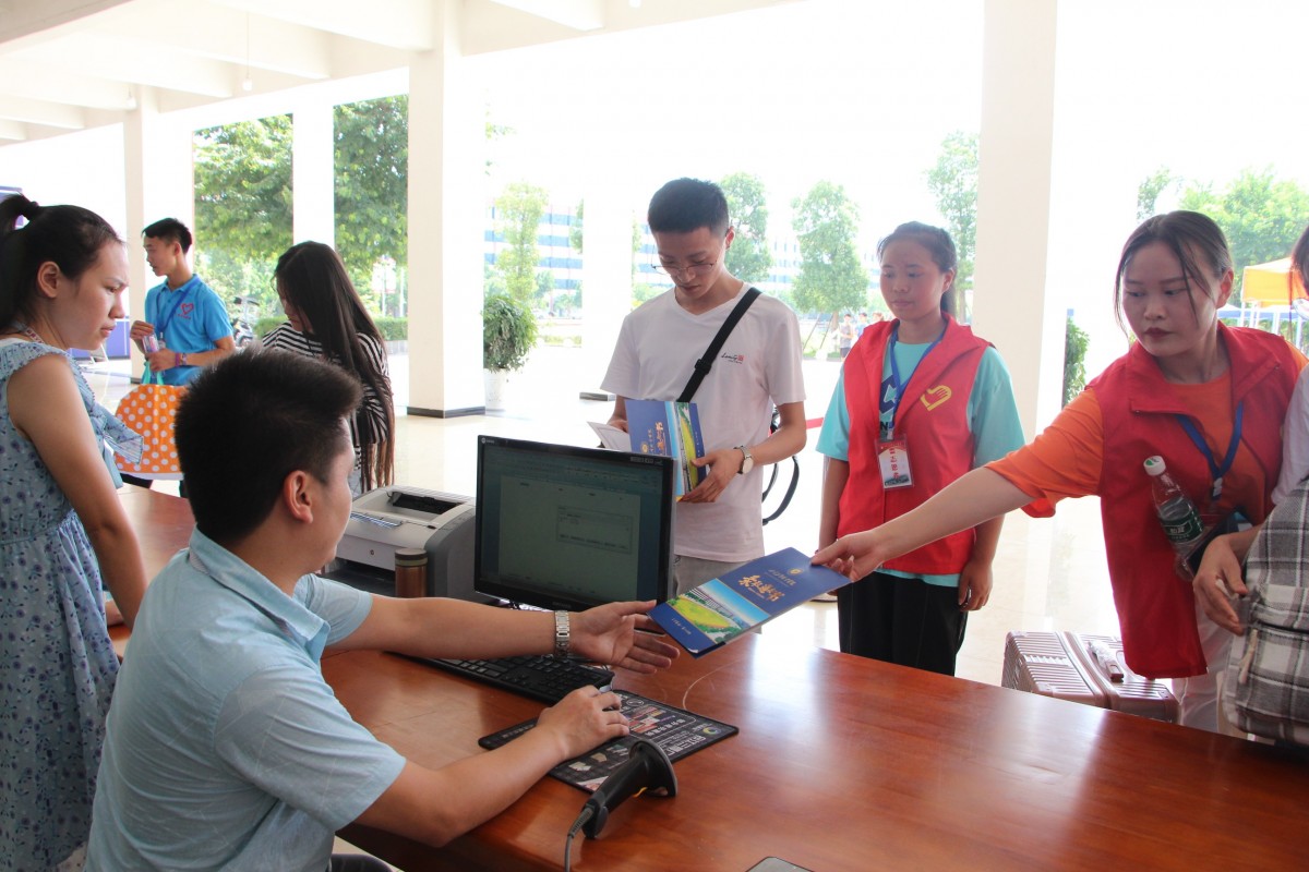 js4zqn3by6.jpg js4zqn3by6.jpg