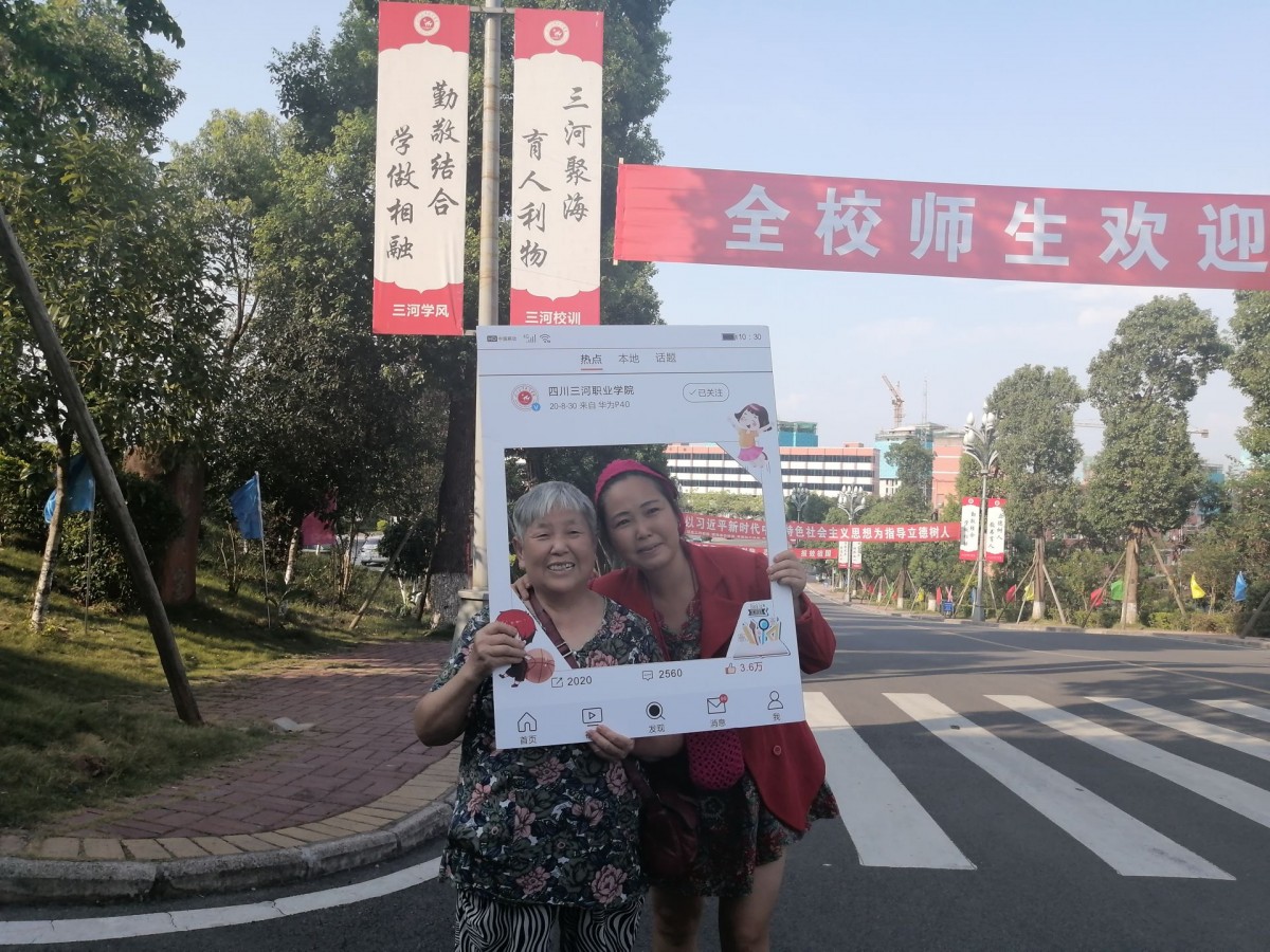 js4zqqt4pu.jpg js4zqqt4pu.jpg