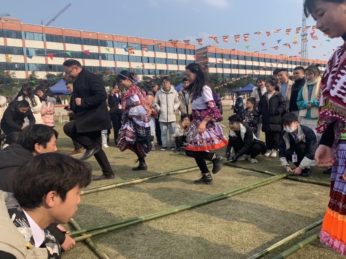 kor98gmr8f.jpg kor98gmr8f.jpg